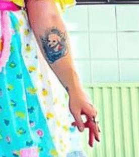 ブリアナギガンテのタトゥーは本物かシールどっち？